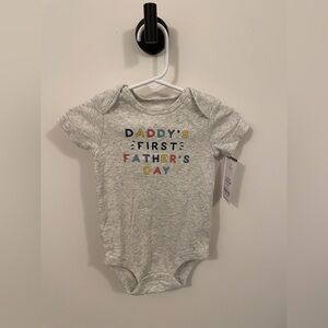Carter’s 9 month daddy’s first Father’s Day onesie with tags